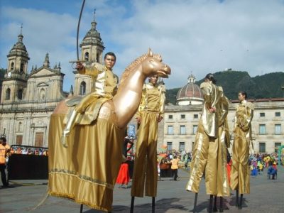 PERSONAJES DORADOS (2)